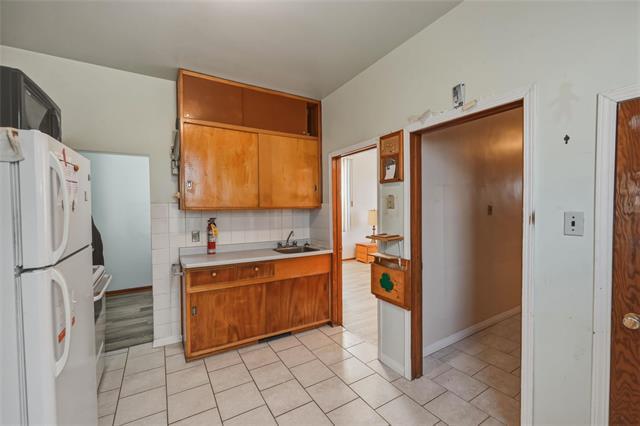 1665 Alexander Ave, Winnipeg, MB