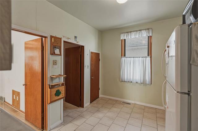 1665 Alexander Ave, Winnipeg, MB