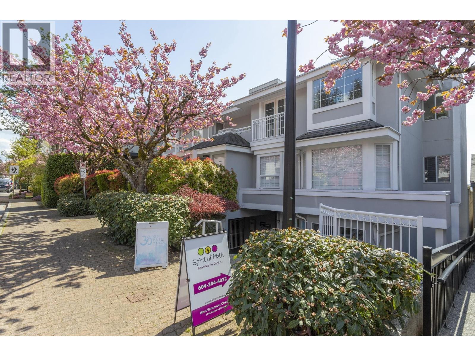 2440 Haywood Avenue, West Vancouver, BC