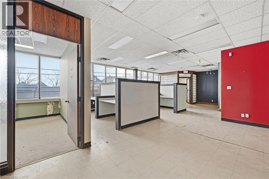 869 Barton Street E, Hamilton, ON