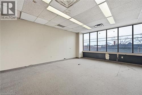 Image quality insufficient for description - 869 Barton Street E, Hamilton, ON 