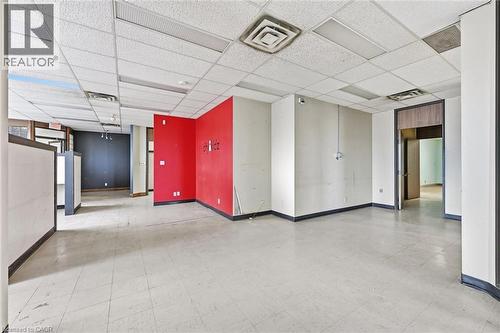 869 Barton Street E, Hamilton, ON 