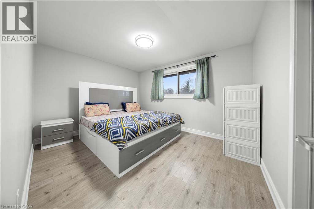 42 Tupper Crescent, Kitchener, ON - Indoor Photo Showing Bedroom