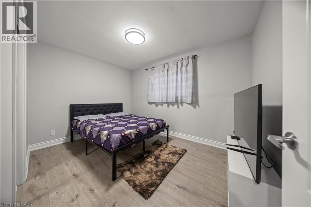 42 Tupper Crescent, Kitchener, ON - Indoor Photo Showing Bedroom