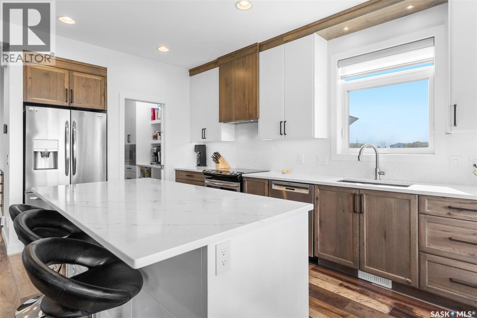 11 Willow View Court, Shields, SK - Indoor Photo Showing Kitchen With Upgraded Kitchen