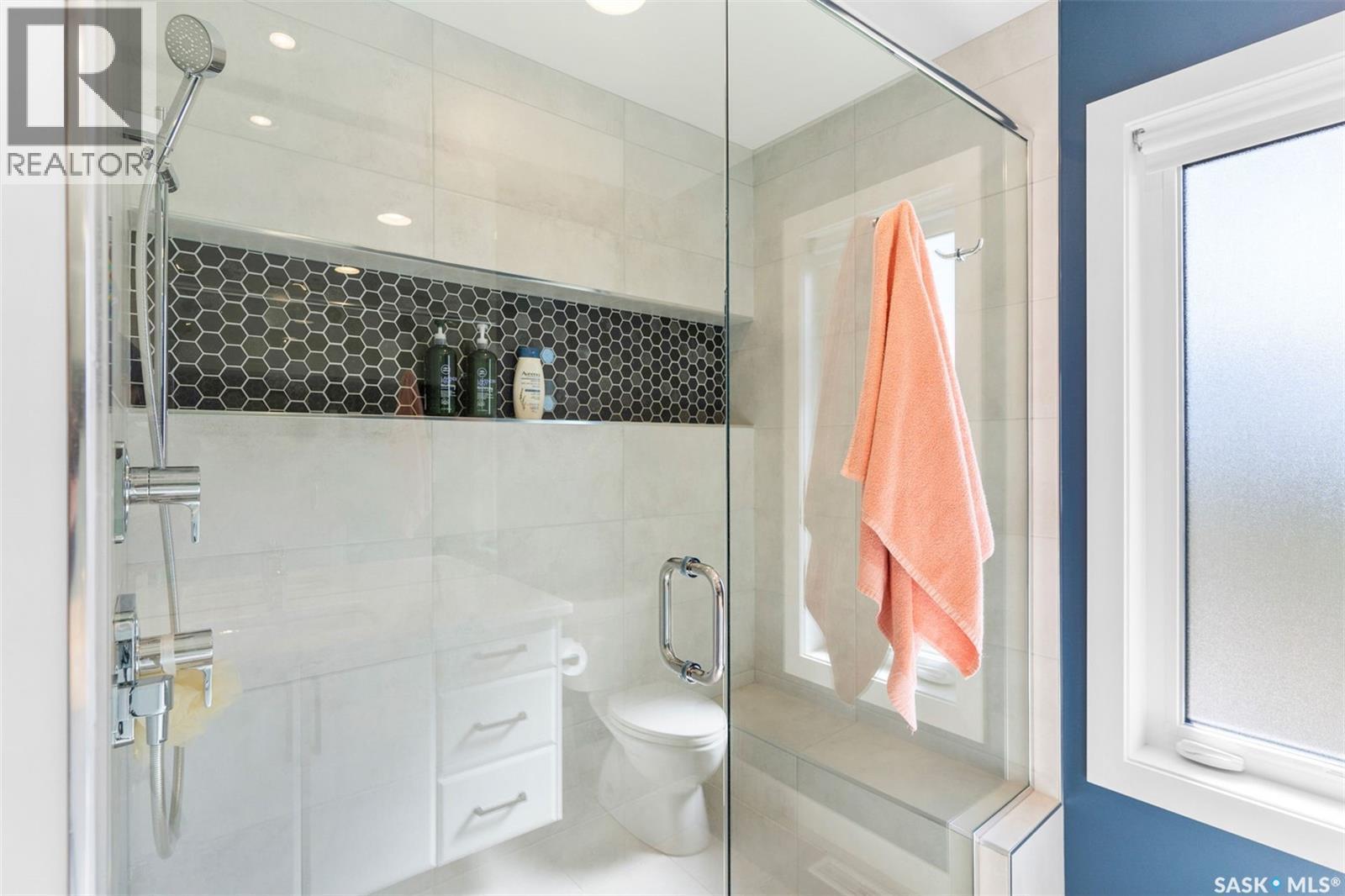 11 Willow View Court, Shields, SK - Indoor Photo Showing Bathroom