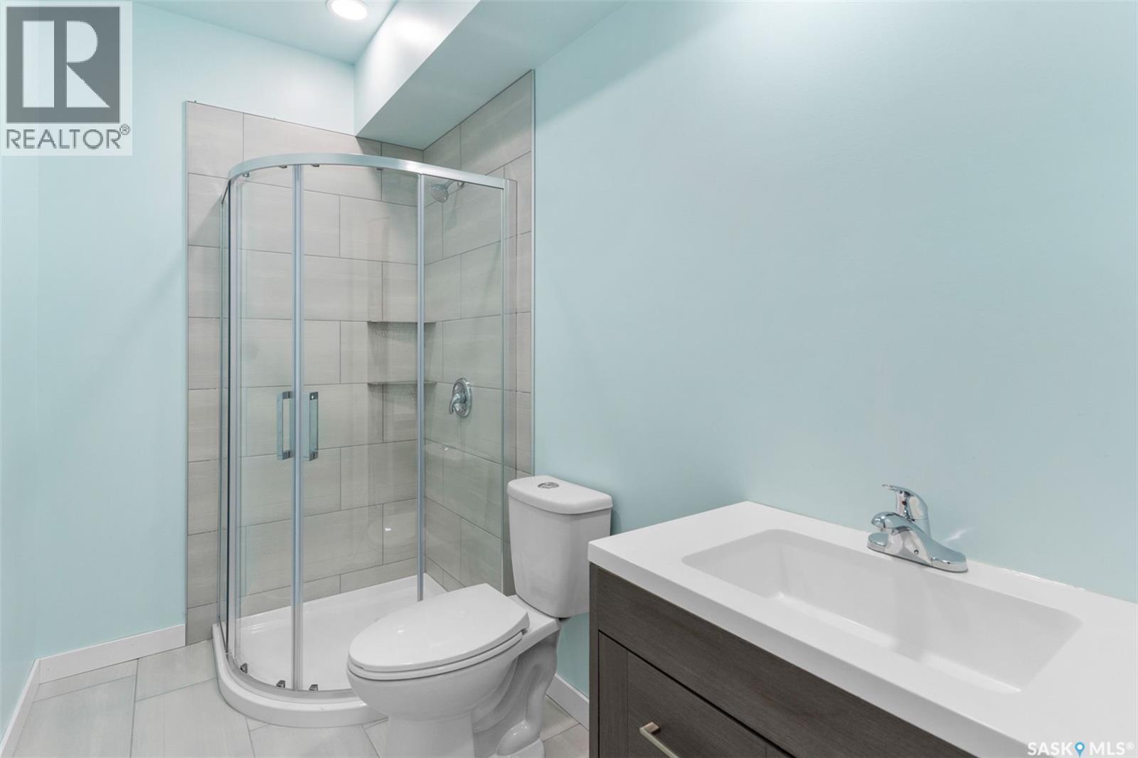 11 Willow View Court, Shields, SK - Indoor Photo Showing Bathroom