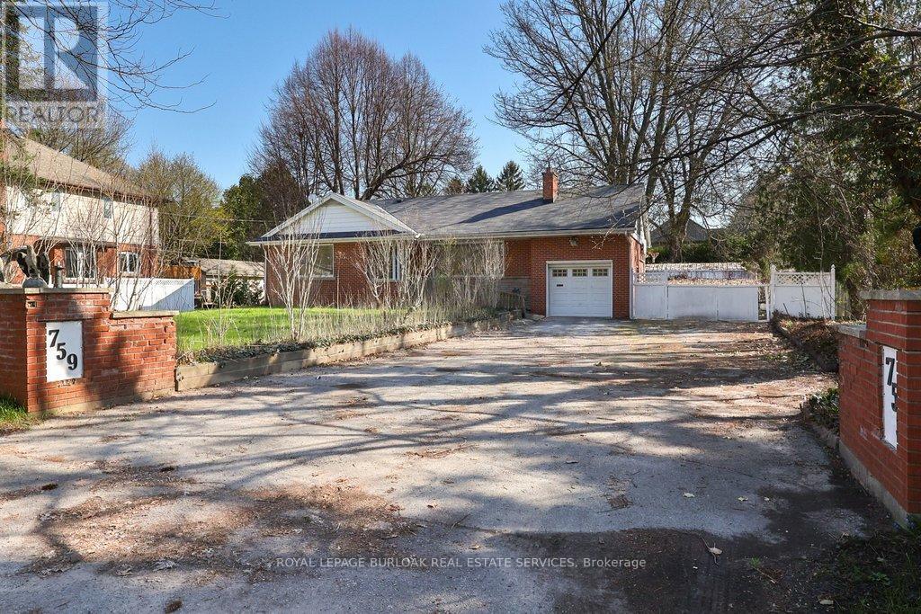 759 King Road, Burlington, ON - Outdoor