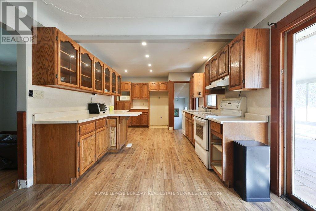 759 King Road, Burlington, ON - Indoor Photo Showing Kitchen
