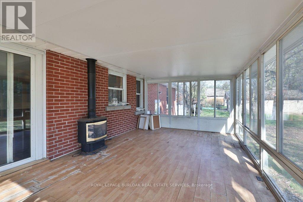 759 King Road, Burlington, ON - Indoor Photo Showing Other Room