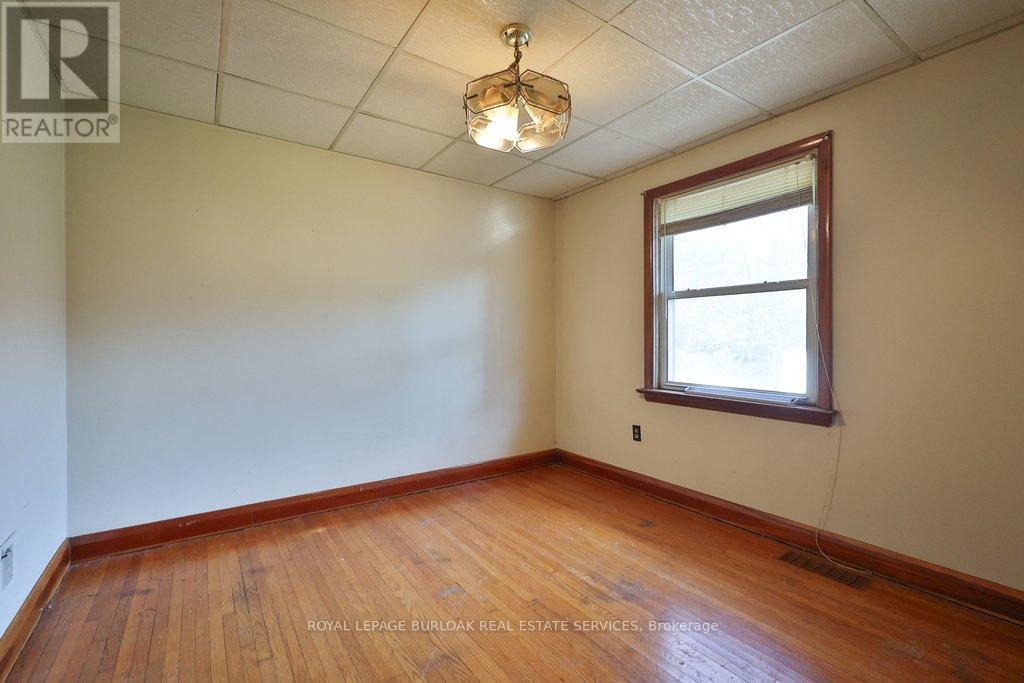 759 King Road, Burlington, ON - Indoor Photo Showing Other Room