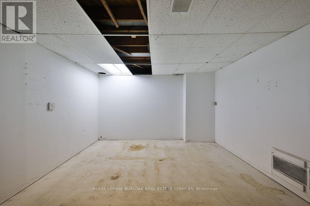 759 King Road, Burlington, ON - Indoor