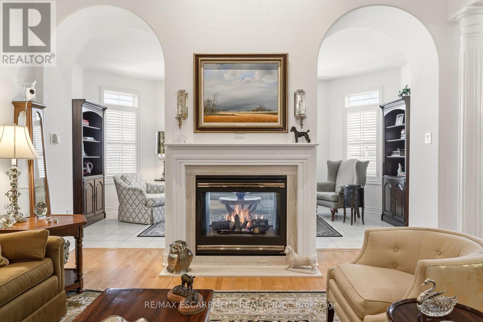 4172 Stonebridge Crescent, Burlington, ON - Indoor Photo Showing Living Room With Fireplace