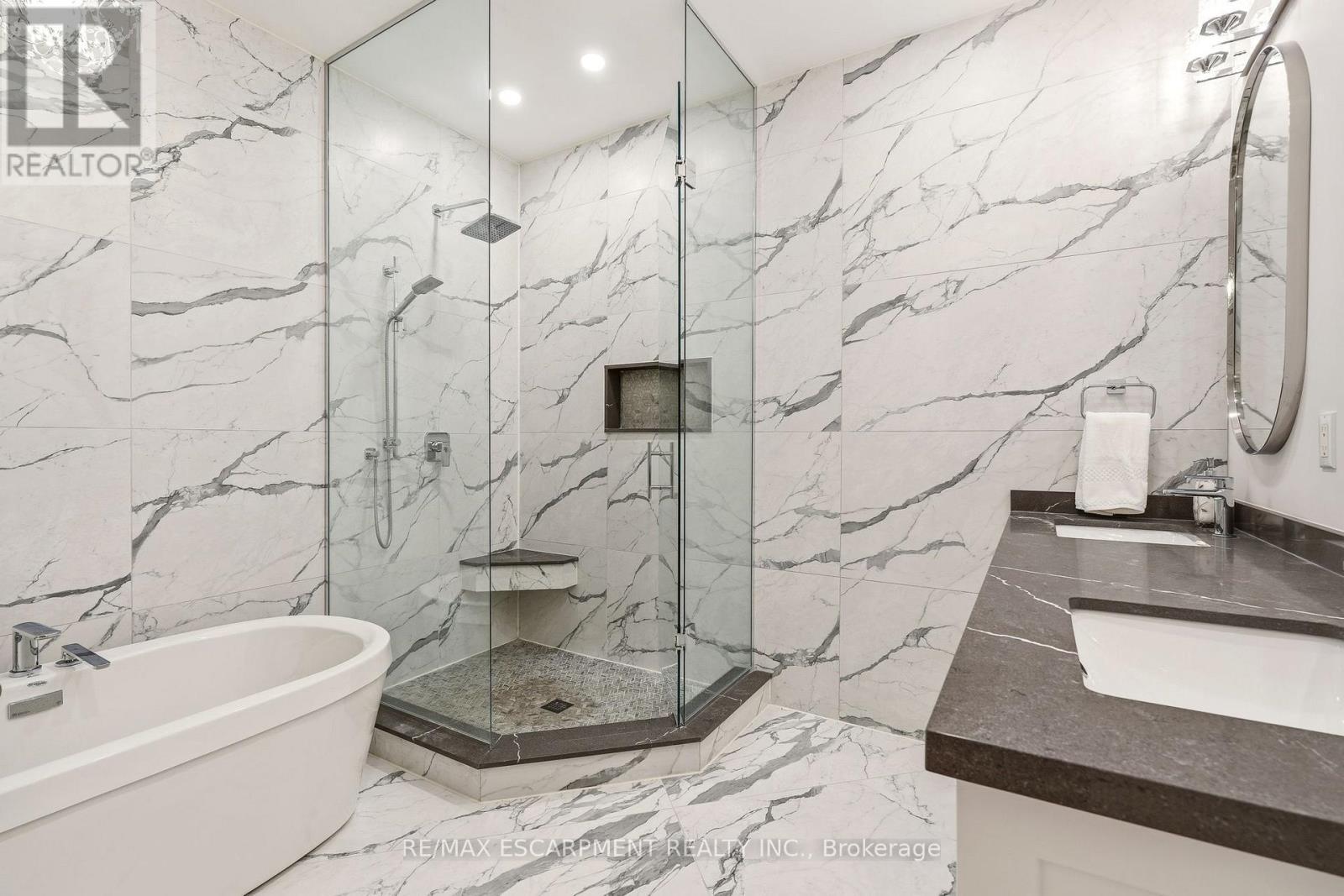 4172 Stonebridge Crescent, Burlington, ON - Indoor Photo Showing Bathroom