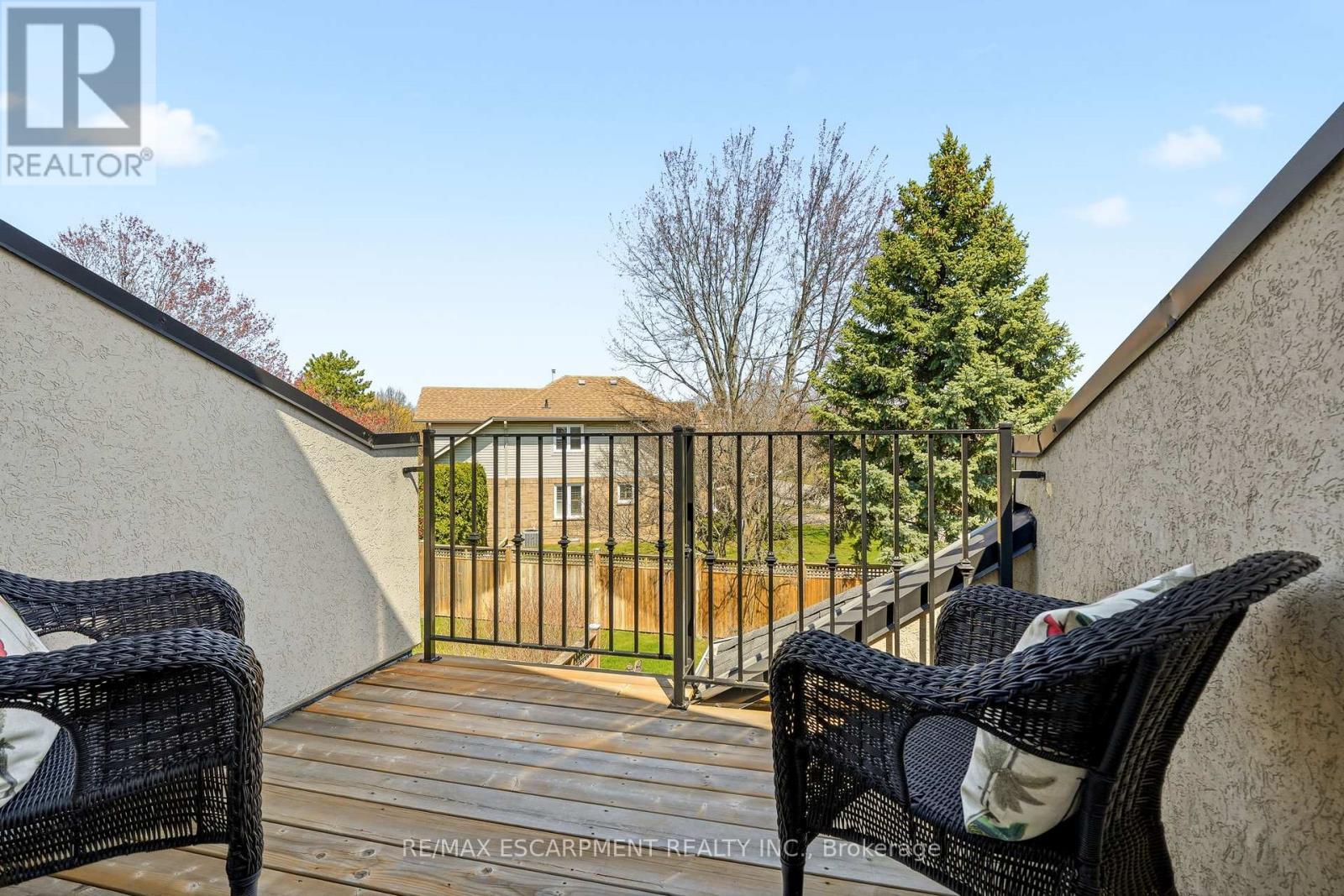 4172 Stonebridge Crescent, Burlington, ON - Outdoor With Deck Patio Veranda With Exterior