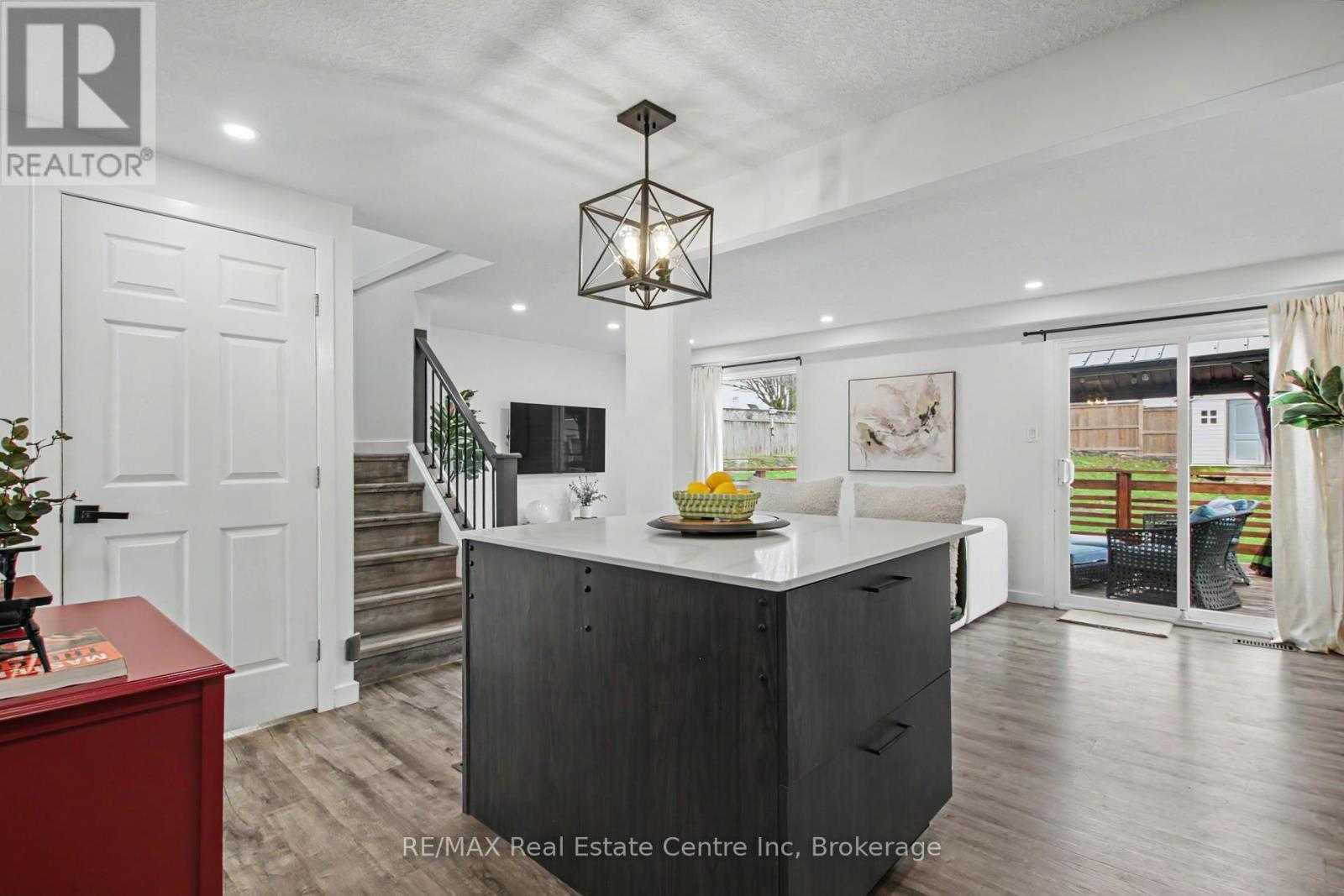 7 Wycliffe Place, Kitchener, ON - Indoor Photo Showing Other Room