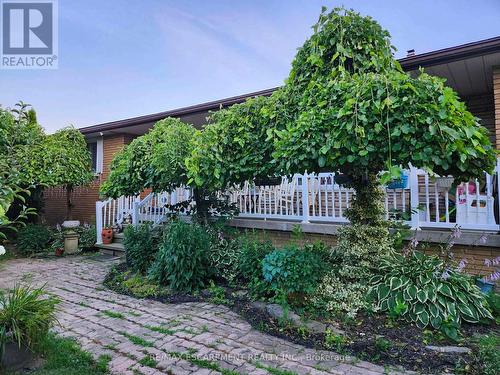 1549 GUYATT ROAD  Hamilton, ON L0R 1C0