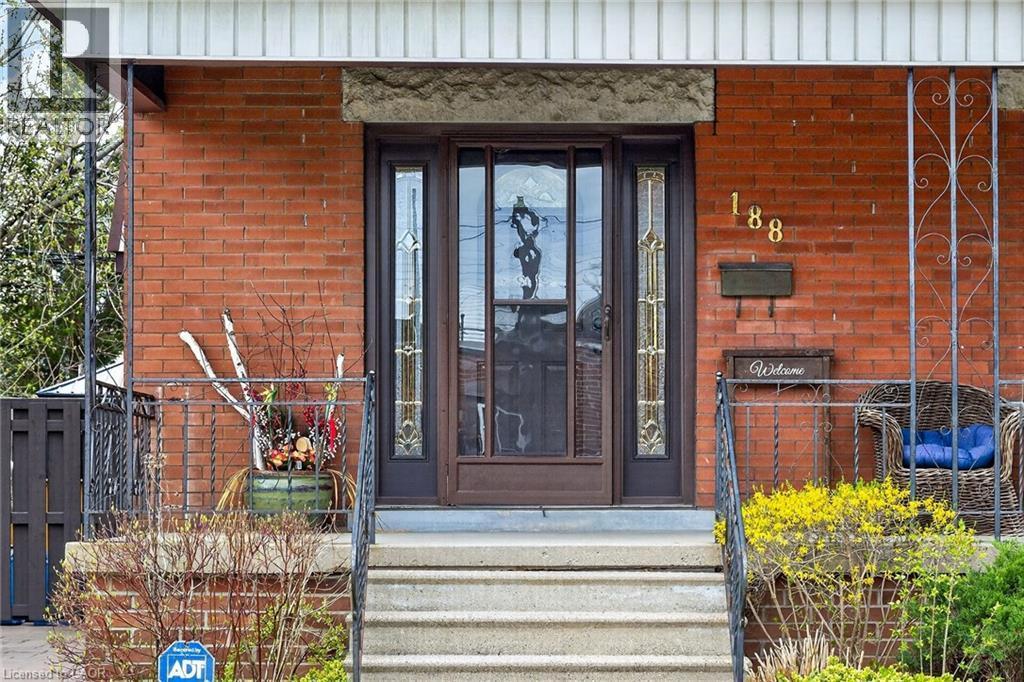 188 Park Row S, Hamilton, ON - Outdoor With Exterior