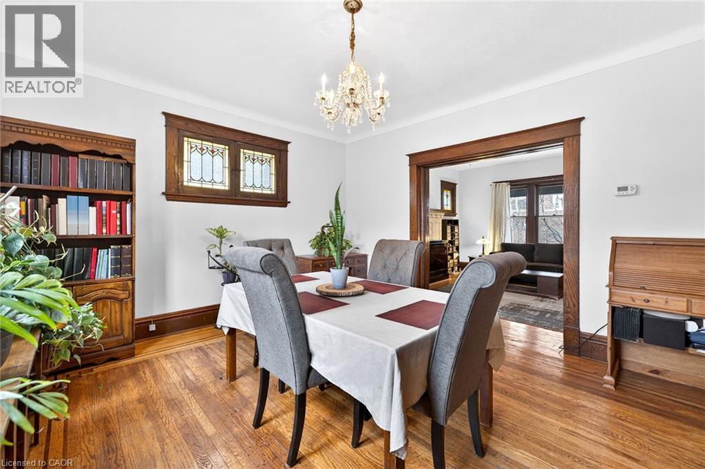 188 Park Row S, Hamilton, ON - Indoor Photo Showing Dining Room