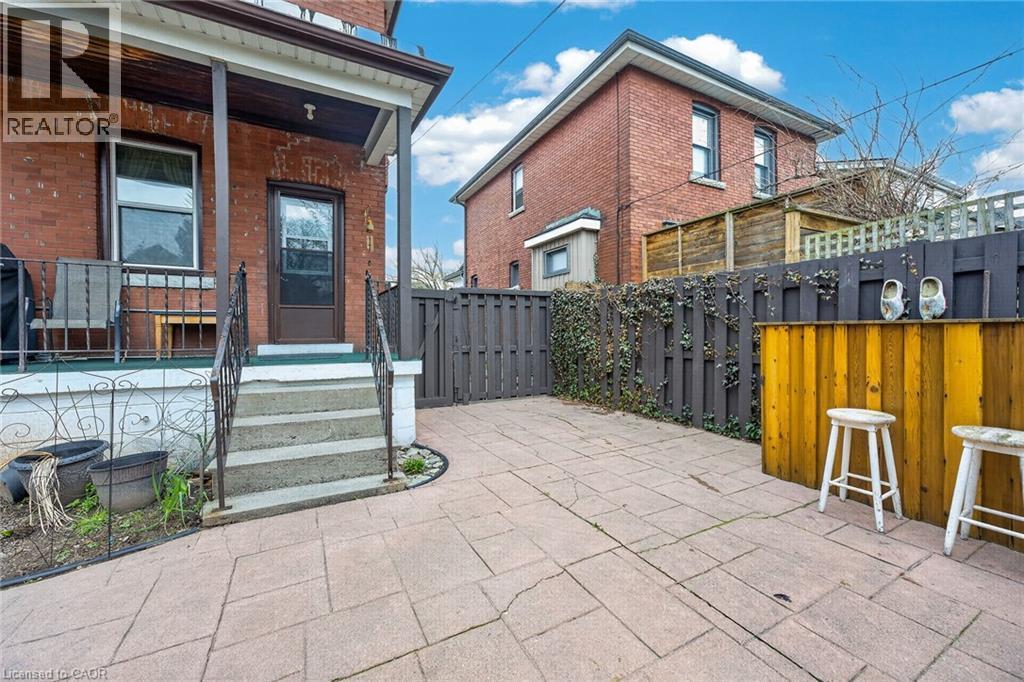 188 Park Row S, Hamilton, ON - Outdoor