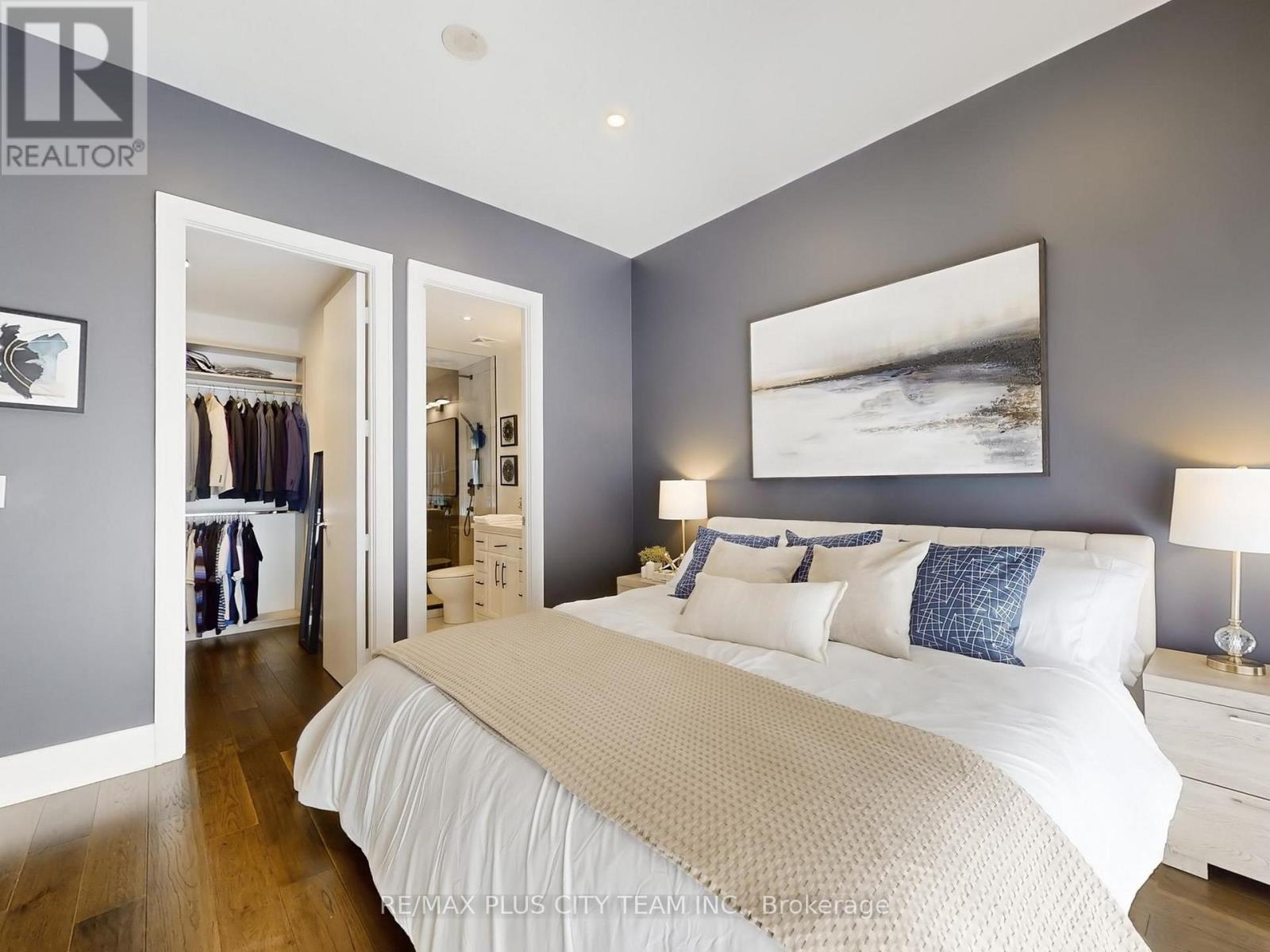 202 - 39 Queens Quay E, Toronto, ON - Indoor Photo Showing Bedroom