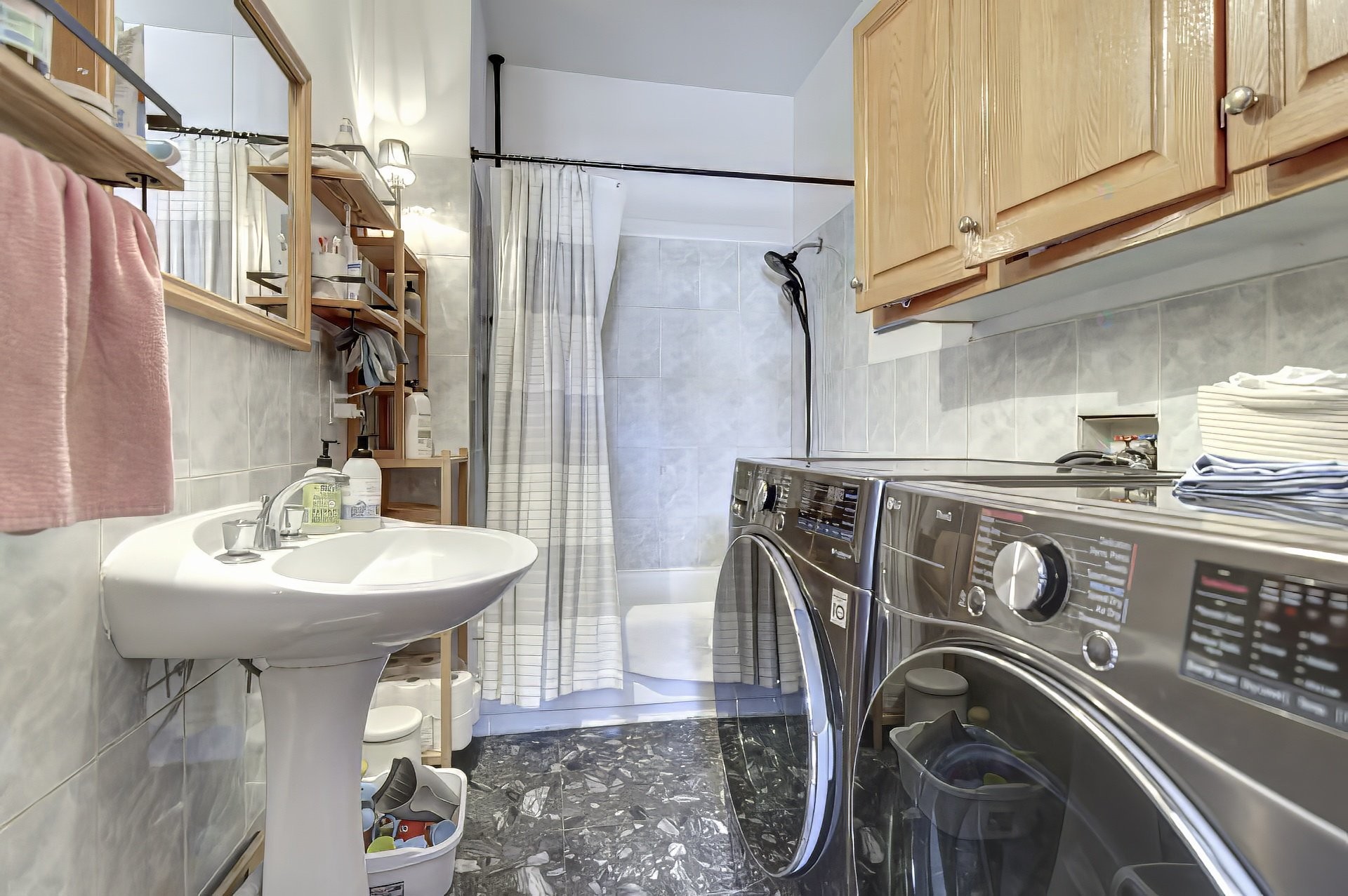 Salle de bains - 4346 Rue Clark, Montréal (Le Plateau-Mont-Royal), QC - Indoor Photo Showing Laundry Room