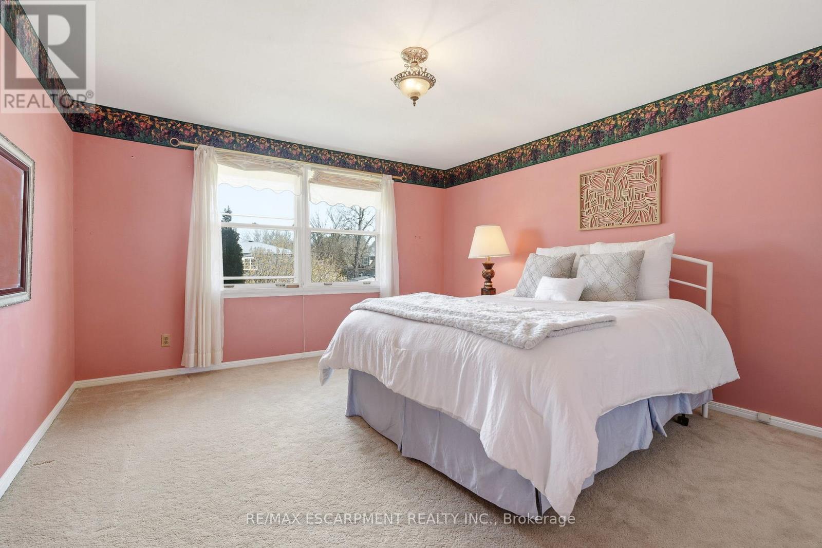 360 Pomona Avenue, Burlington, ON