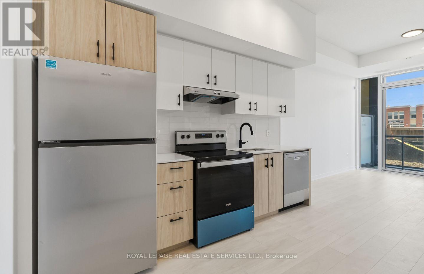 122 - 4878 Powers Common, Burlington, ON - Indoor Photo Showing Kitchen