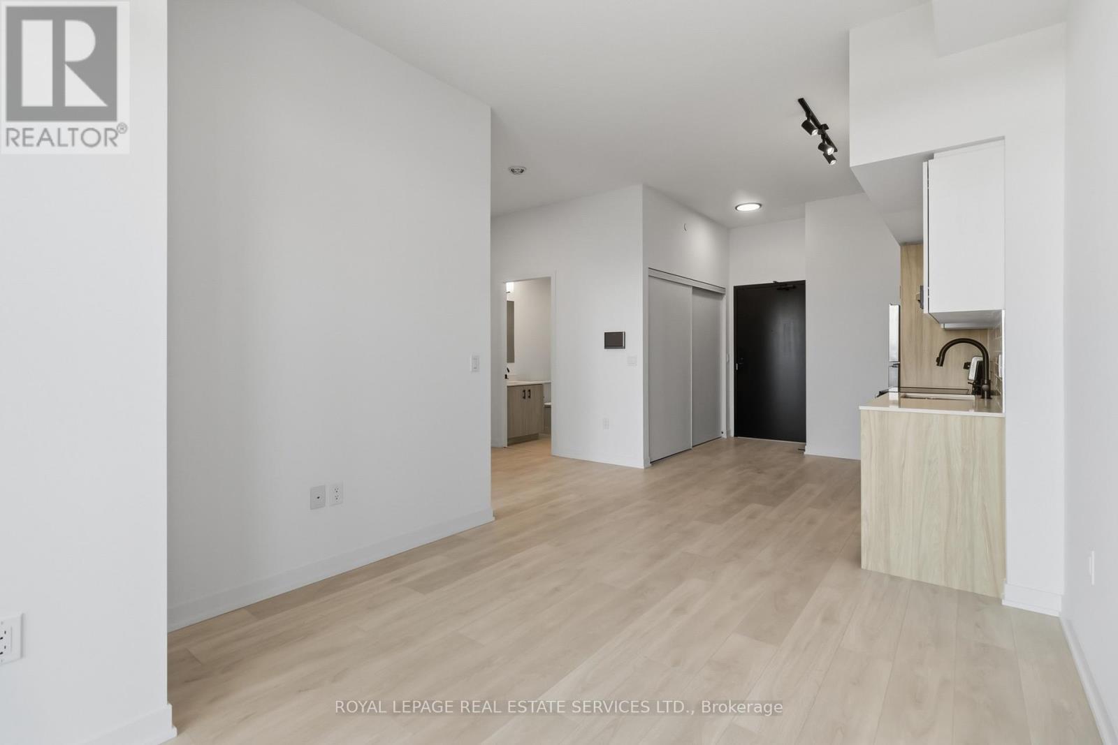 122 - 4878 Powers Common, Burlington, ON - Indoor Photo Showing Other Room