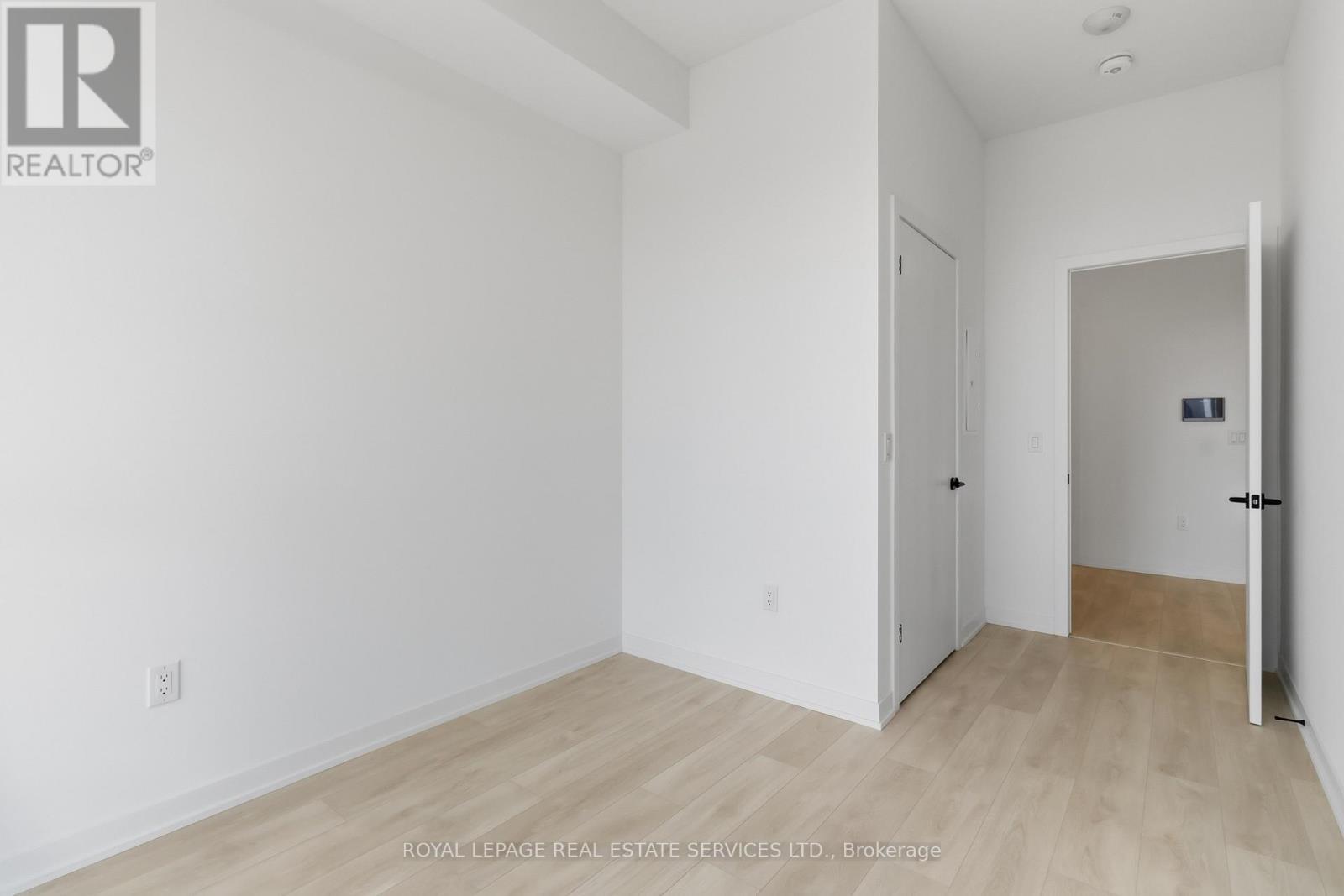 122 - 4878 Powers Common, Burlington, ON - Indoor Photo Showing Other Room