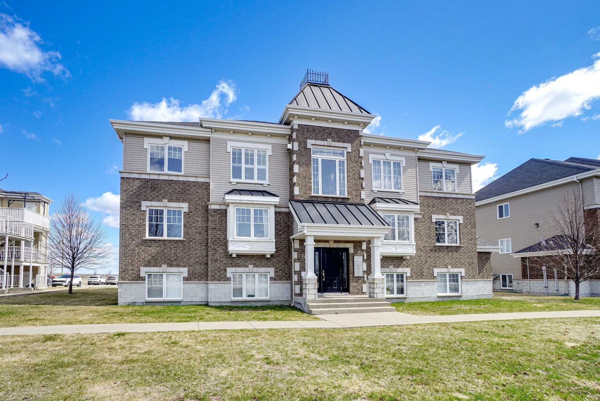 Front of Structure - 71 Mtée De St-Sulpice, Saint-Sulpice, QC - Outdoor With Facade
