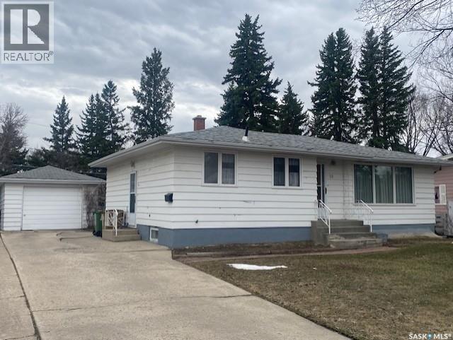 53 Gardiner Avenue, Regina, SK - Outdoor