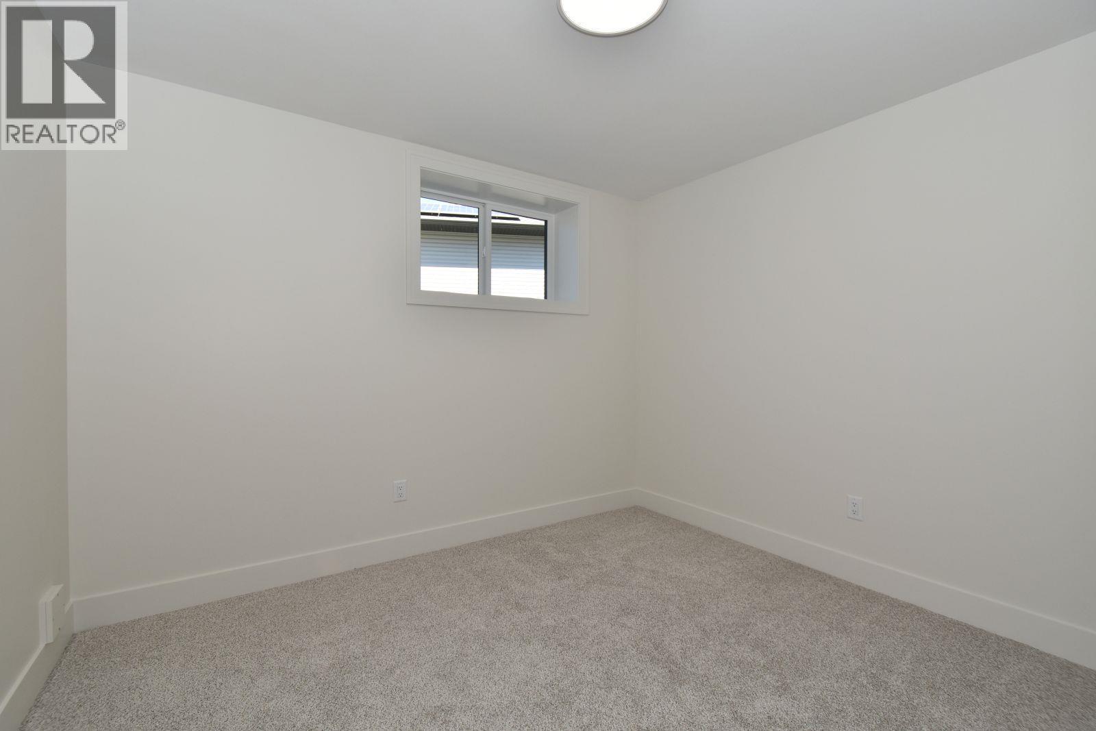 2799 Mountview Drive, Blind Bay, BC - Indoor Photo Showing Other Room