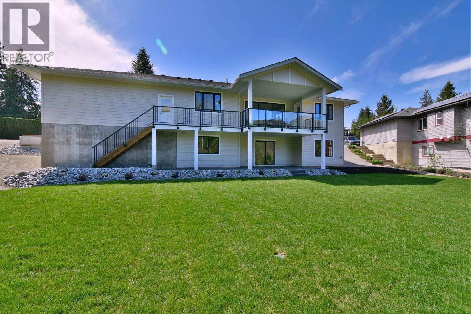 2799 Mountview Drive, Blind Bay, BC - Outdoor