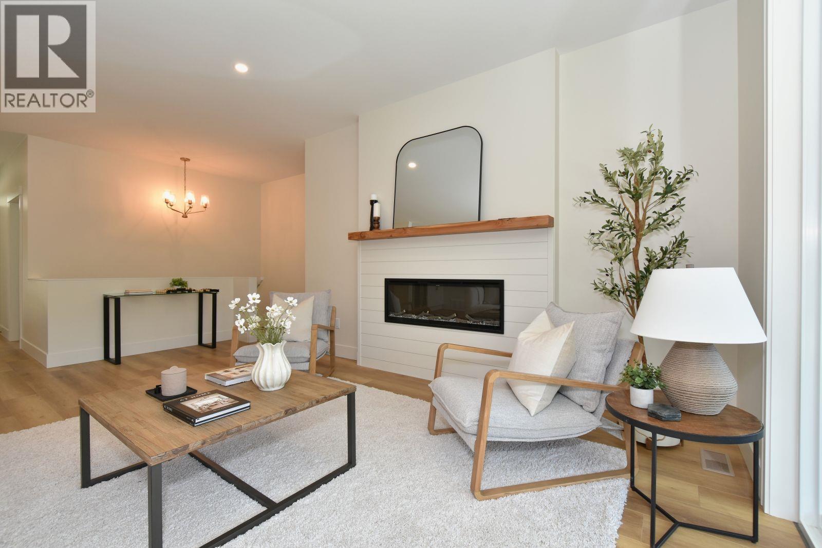 2799 Mountview Drive, Blind Bay, BC - Indoor Photo Showing Living Room With Fireplace