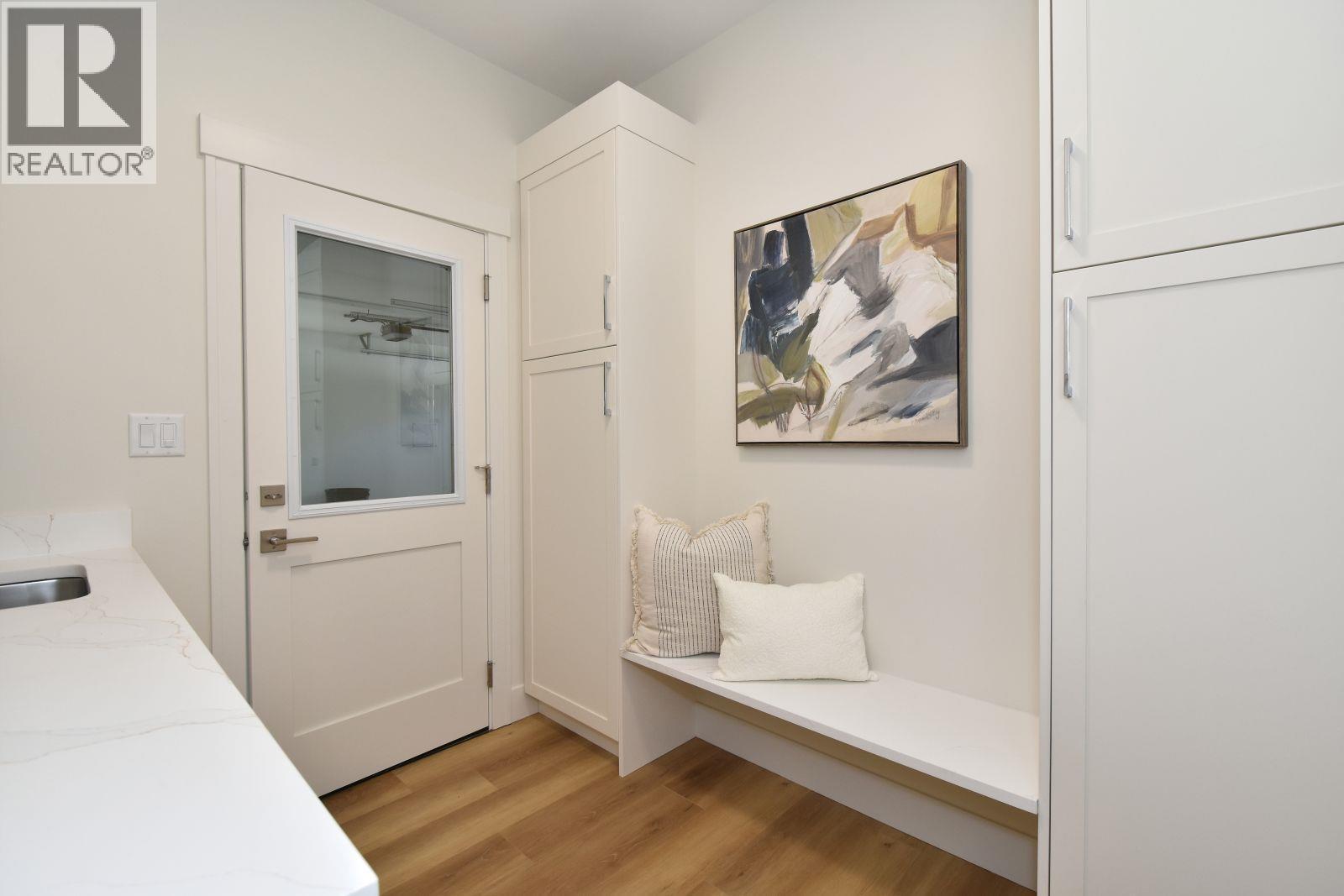 2799 Mountview Drive, Blind Bay, BC - Indoor Photo Showing Other Room