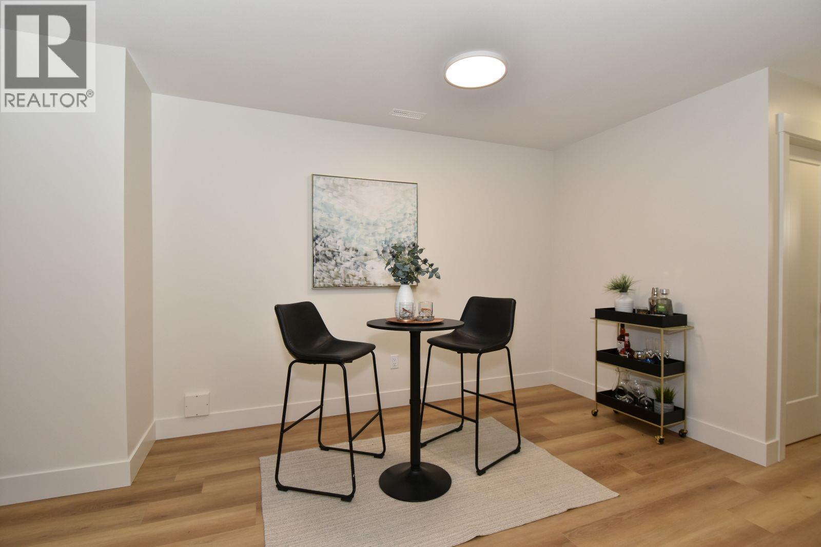 2799 Mountview Drive, Blind Bay, BC - Indoor Photo Showing Other Room