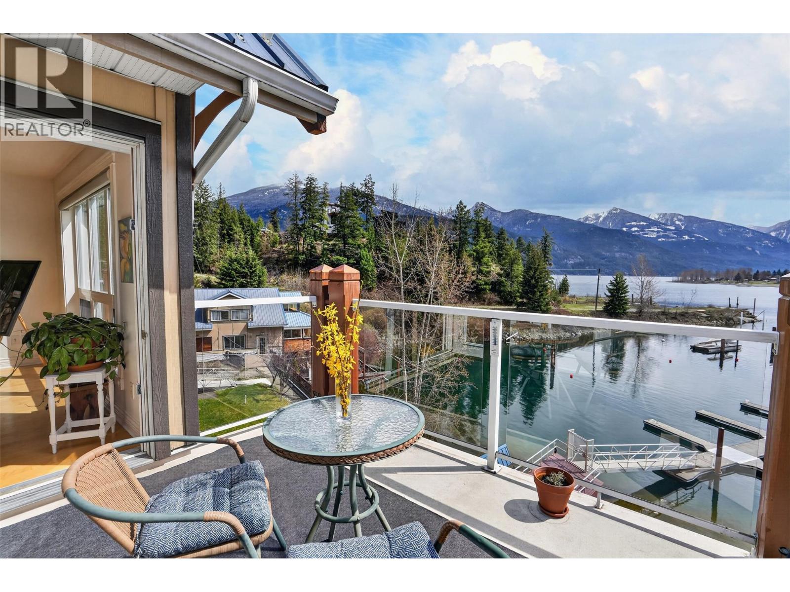 550 Rainbow Drive Unit# 302, Kaslo, BC - Outdoor With Balcony With View