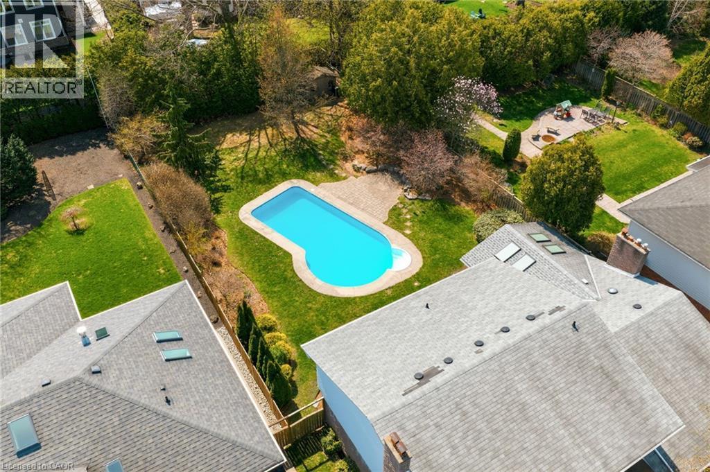 360 Pomona Avenue, Burlington, ON - Outdoor