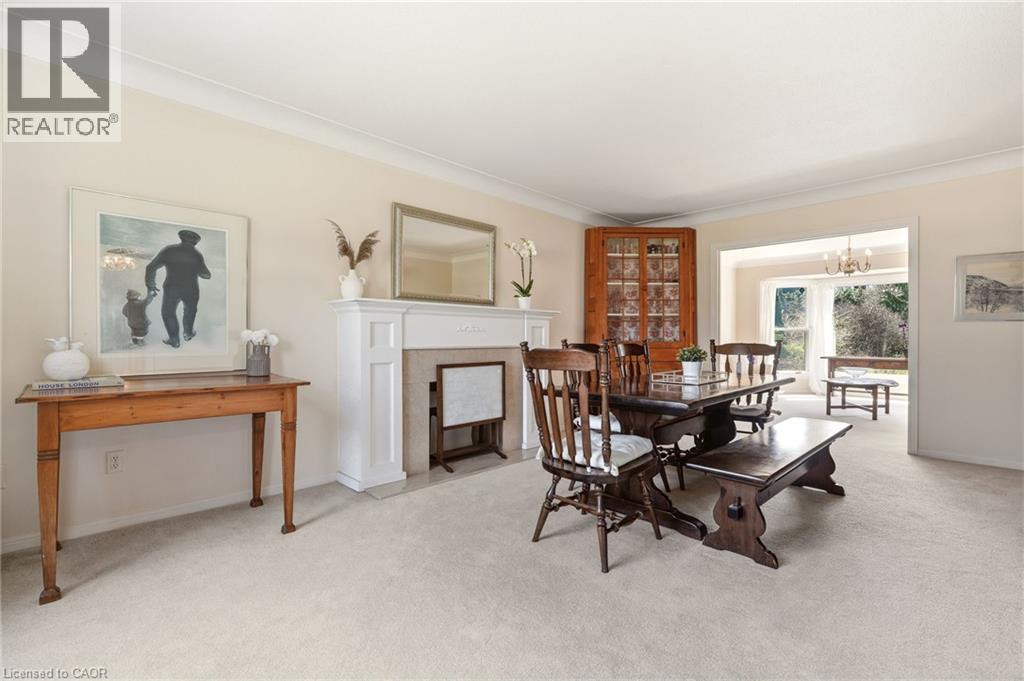 360 Pomona Avenue, Burlington, ON - Indoor