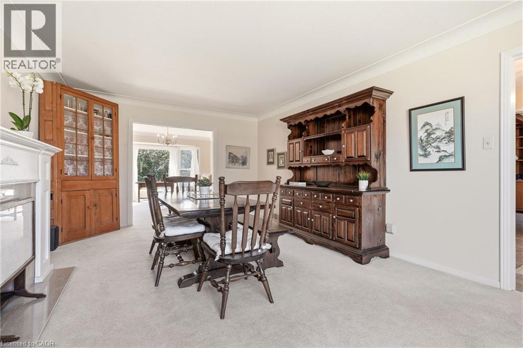 360 Pomona Avenue, Burlington, ON - Indoor Photo Showing Other Room