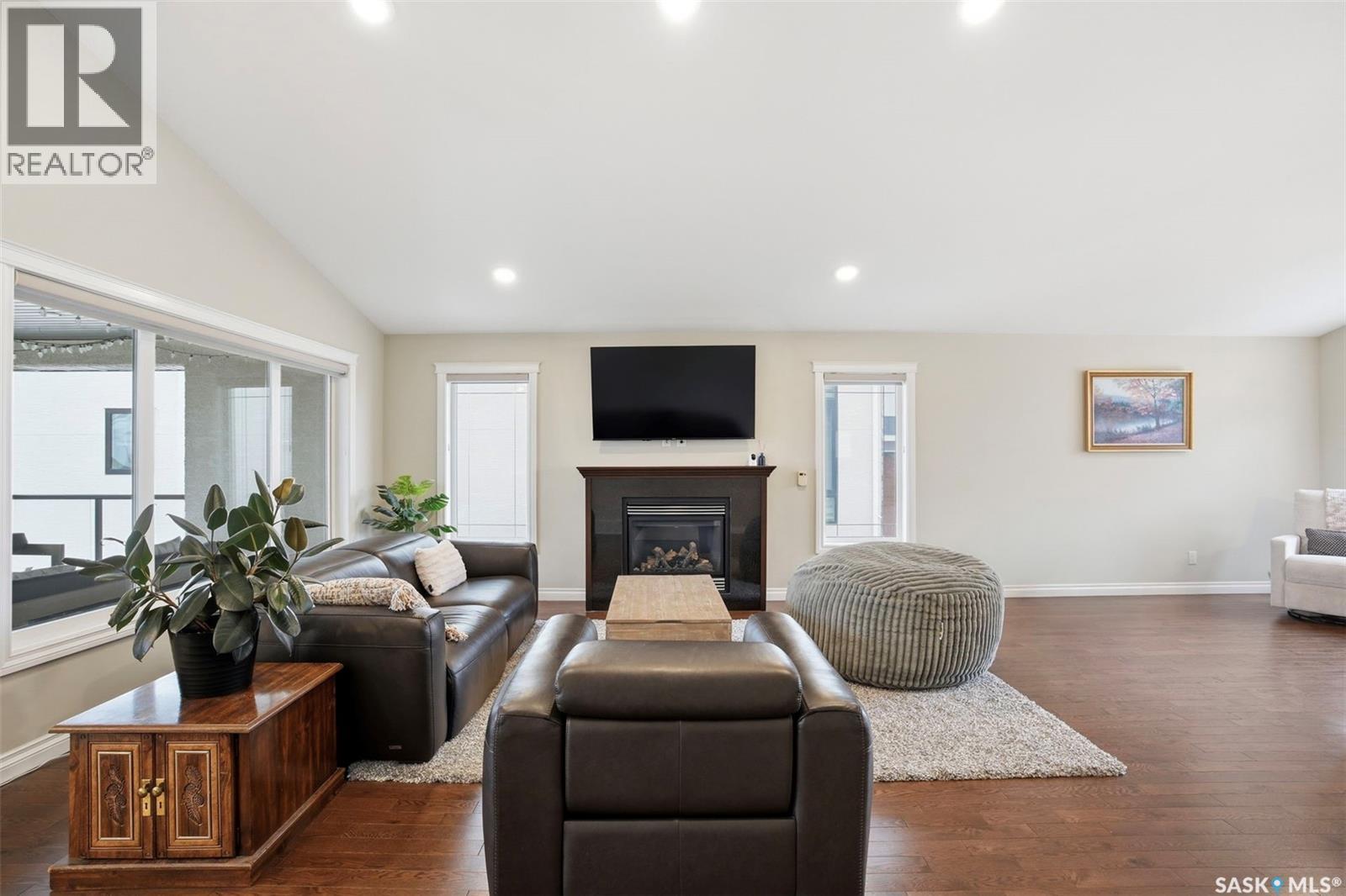 106 Johns Road, Saskatoon, SK - Indoor Photo Showing Living Room With Fireplace