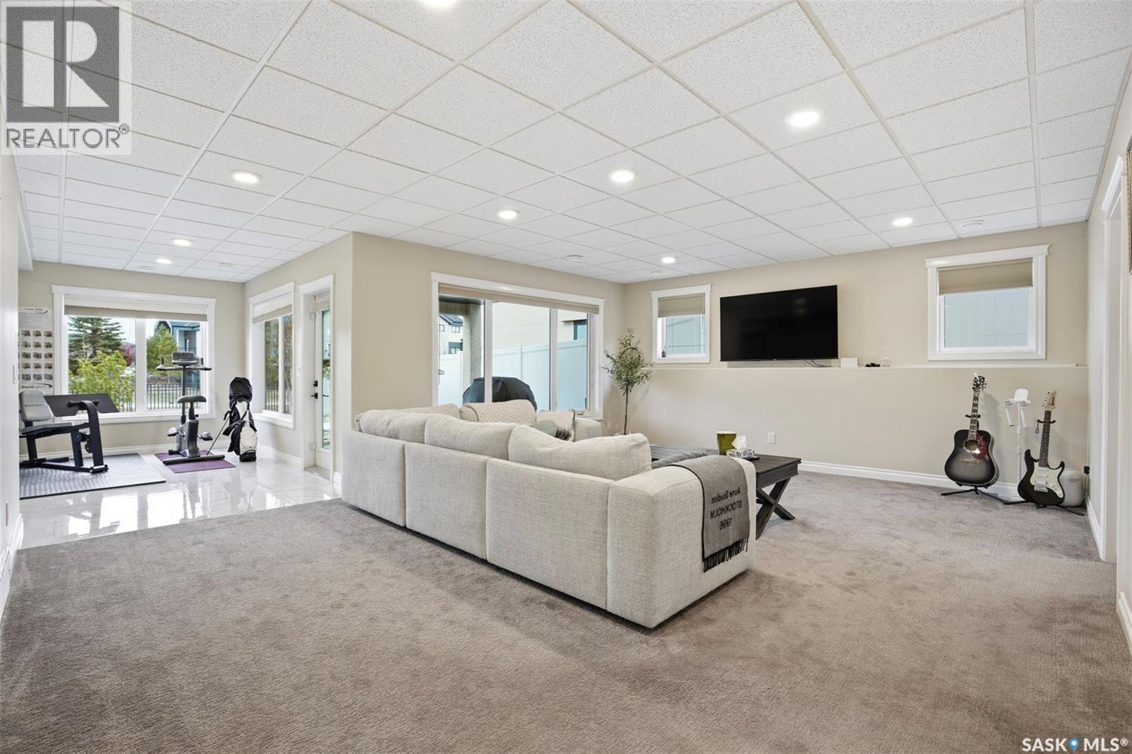 106 Johns Road, Saskatoon, SK - Indoor