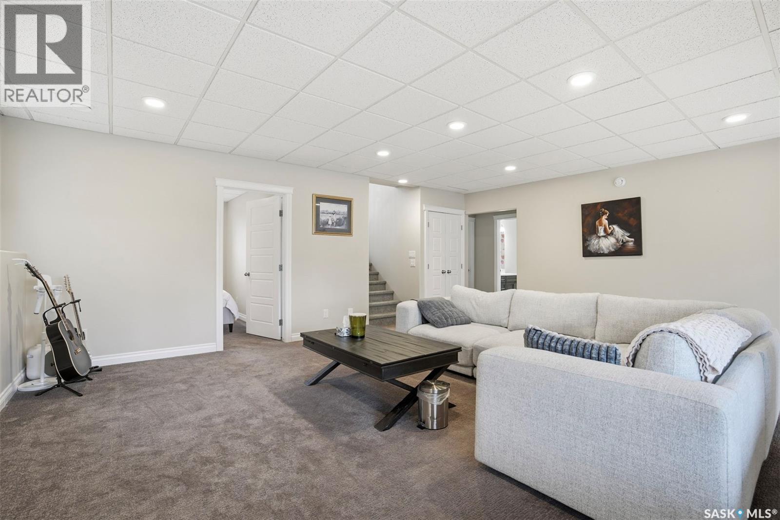 106 Johns Road, Saskatoon, SK - Indoor