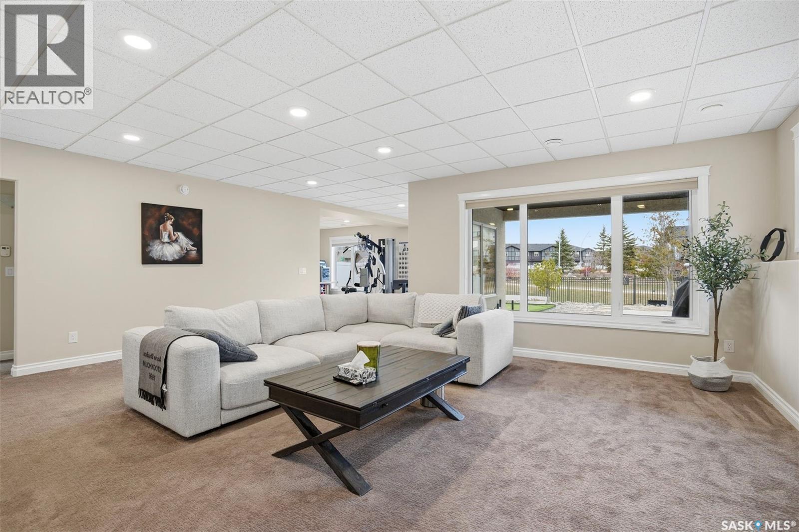 106 Johns Road, Saskatoon, SK - Indoor