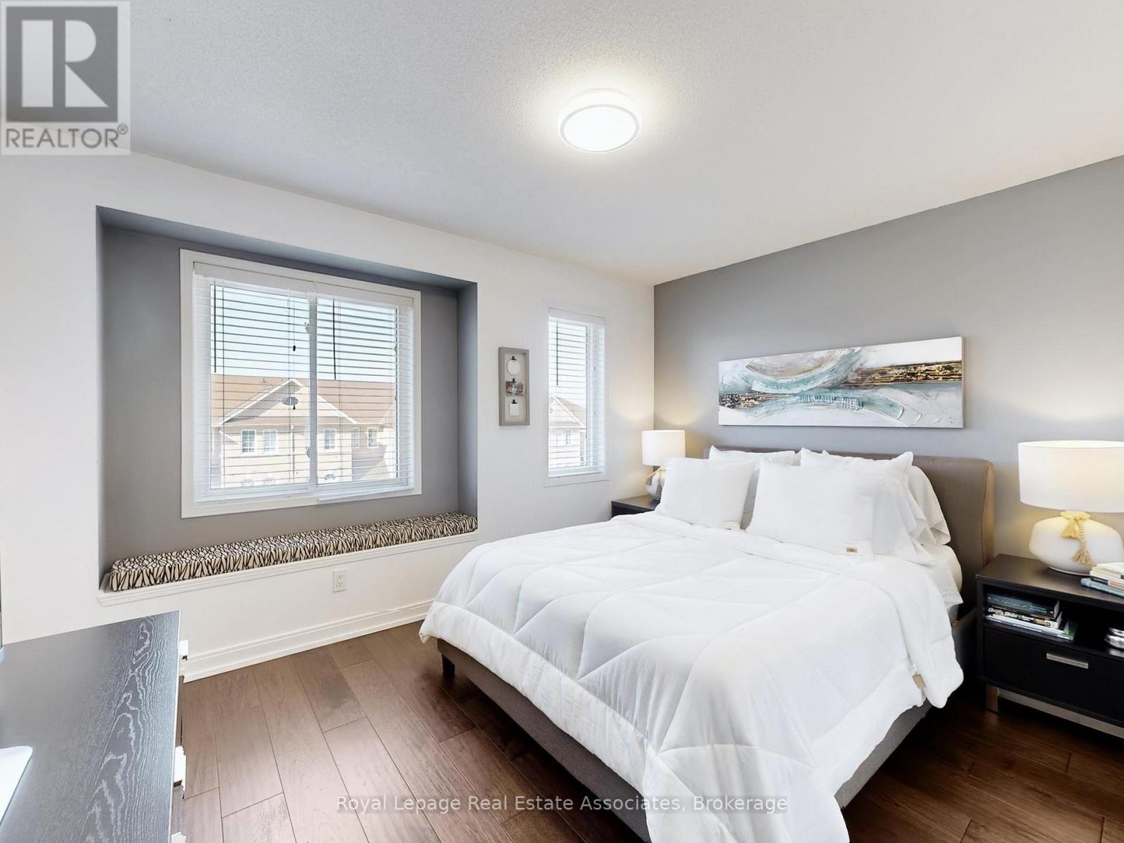 7114 Chatham Court, Mississauga, ON - Indoor Photo Showing Bedroom