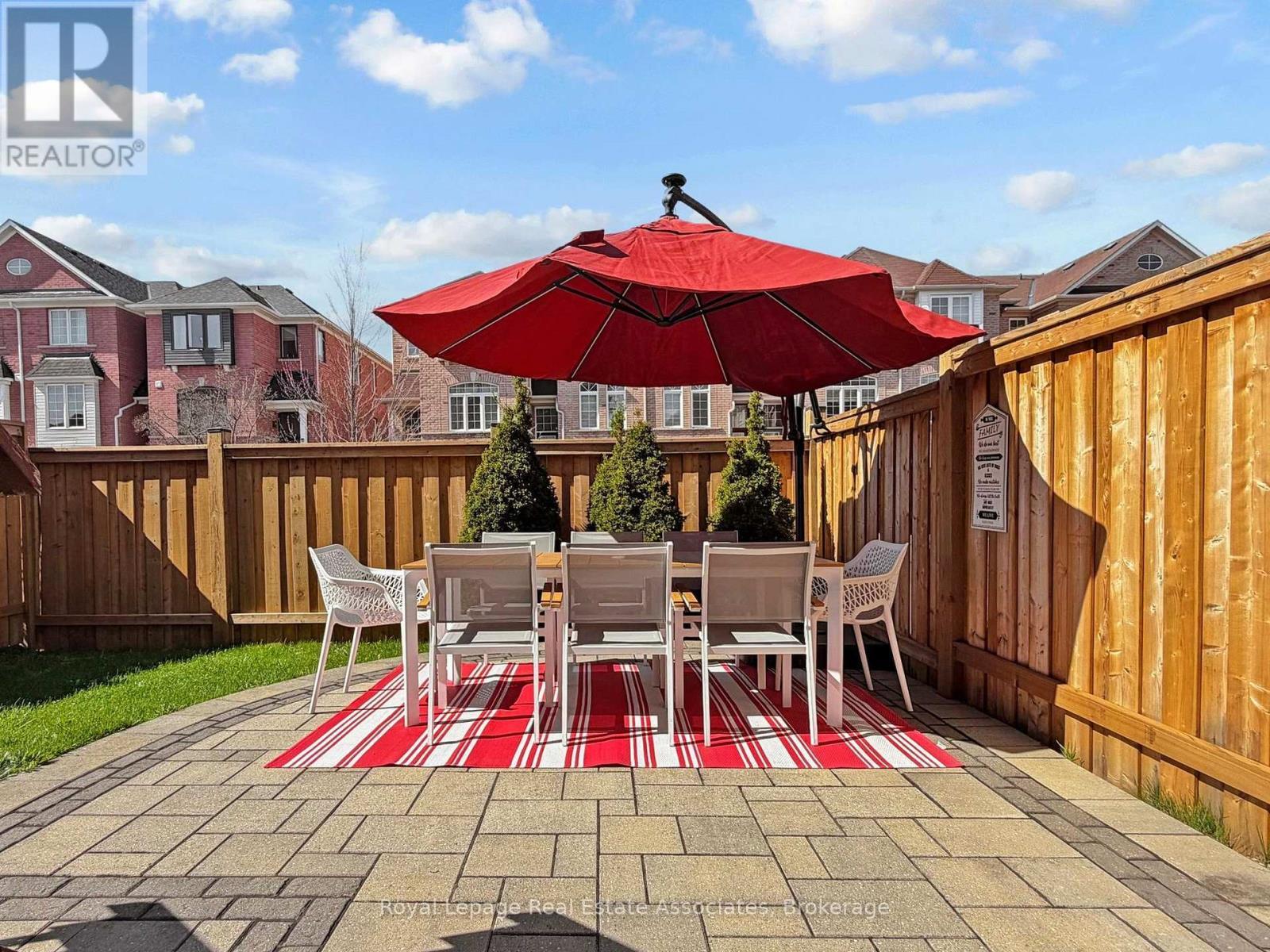 7114 Chatham Court, Mississauga, ON - Outdoor With Deck Patio Veranda