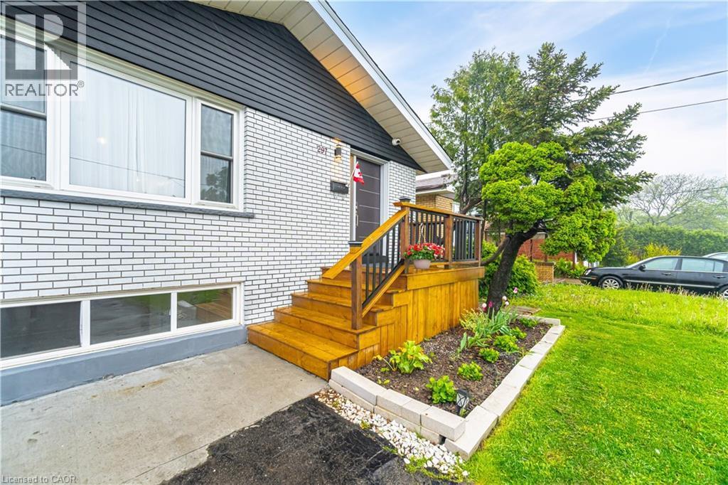 297 Mohawk Road W, Hamilton, ON - Outdoor With Deck Patio Veranda With Exterior
