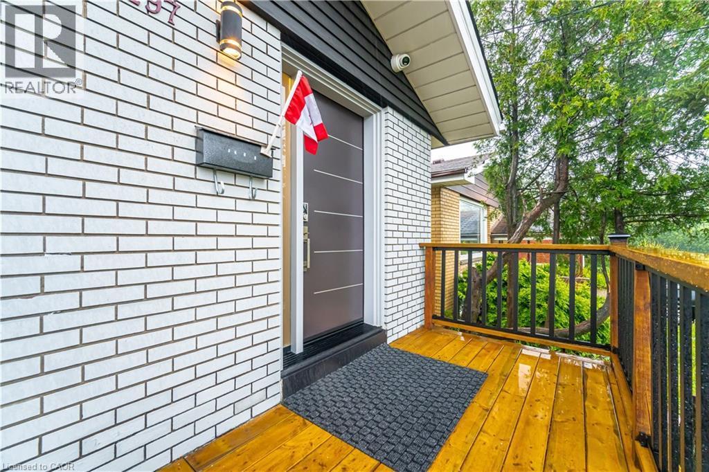 297 Mohawk Road W, Hamilton, ON - Outdoor With Exterior