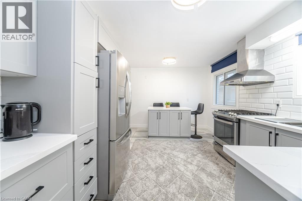 297 Mohawk Road W, Hamilton, ON - Indoor Photo Showing Kitchen With Upgraded Kitchen